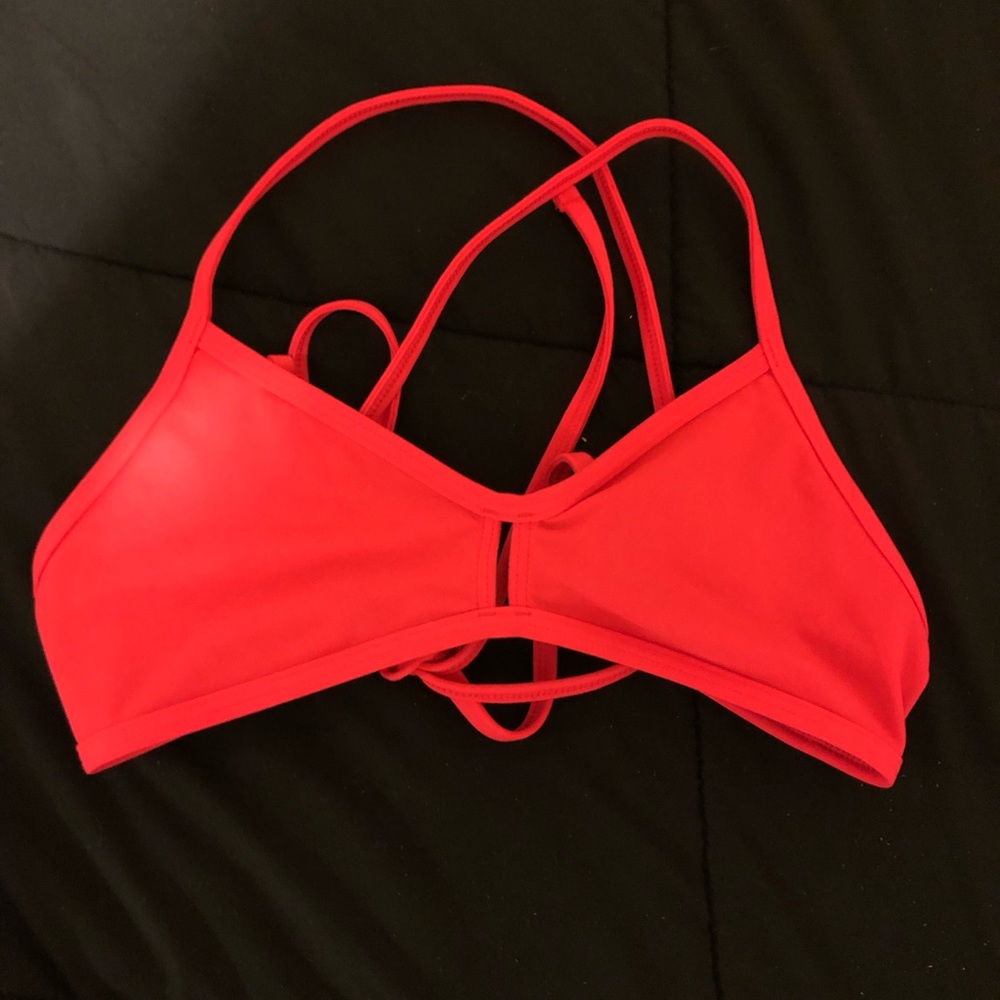 Strawberry Jolyn Vent Top